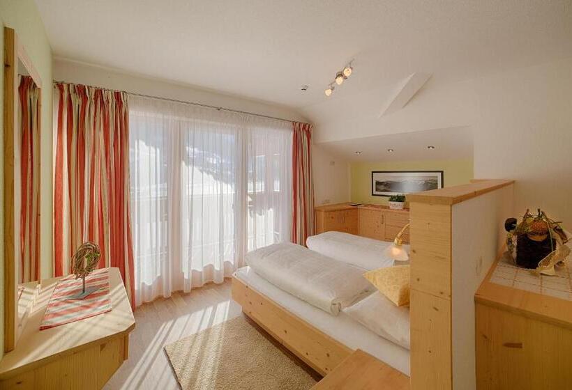 סוויטה נוף להרים, Martinshof Berg Herz