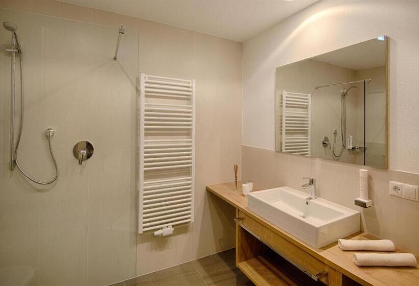 חדר משפתחתי סופריור, Martinshof Berg Herz