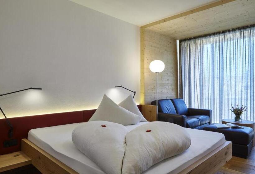 山の見えるジュニアスイート, Obermoosburg