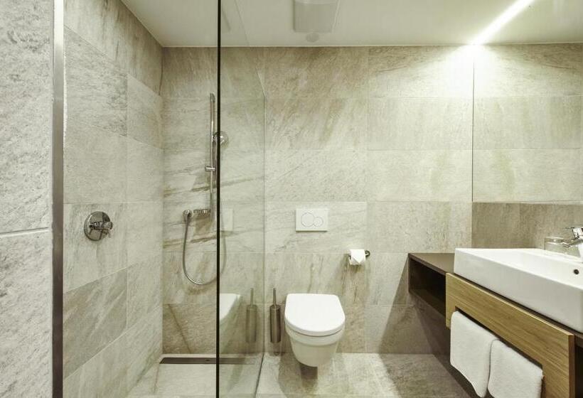 シングルデラックスルーム, Obermoosburg