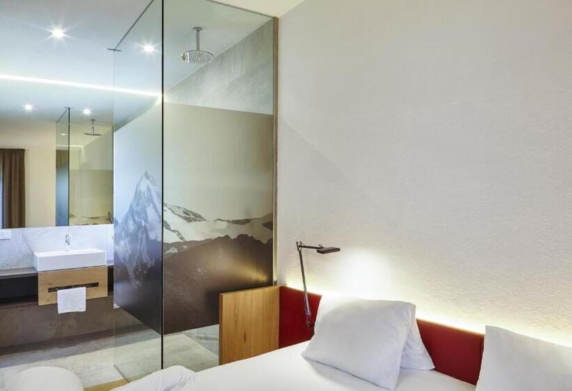 スタンダードトリプルルーム, Obermoosburg