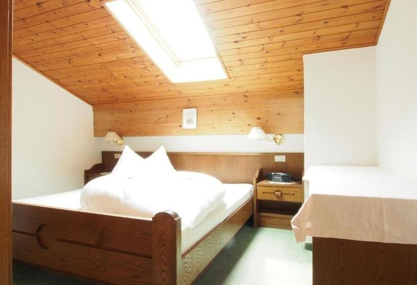 バルコニー付２ベッドルームアパートメント, Obermoosburg