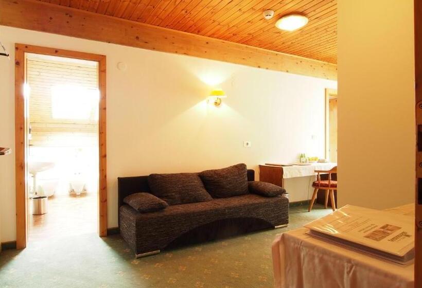 バルコニー付２ベッドルームアパートメント, Obermoosburg