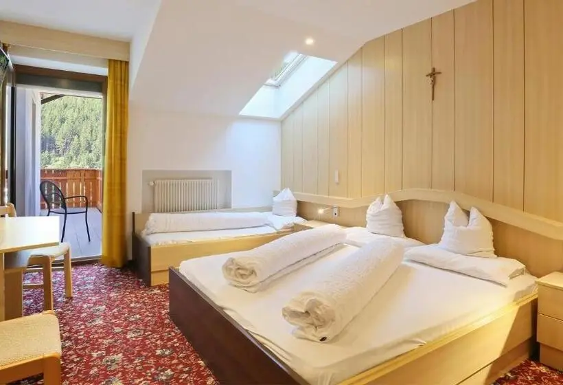スタンダードトリプルルーム, Pension Alpenhof B&b