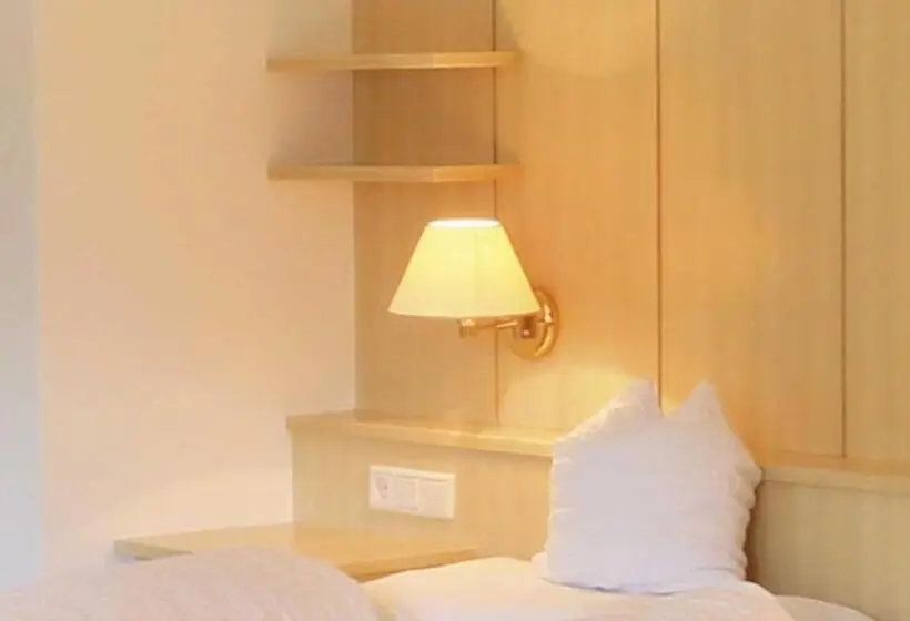 スタンダード4人部屋, Pension Alpenhof B&b