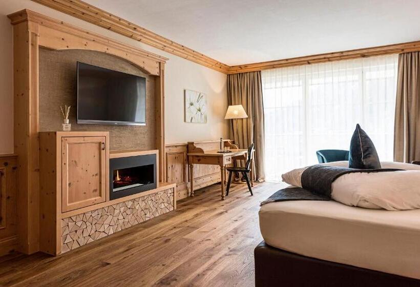 발코니가 있는 스위트, Quellenhof Luxury Resort Passeier