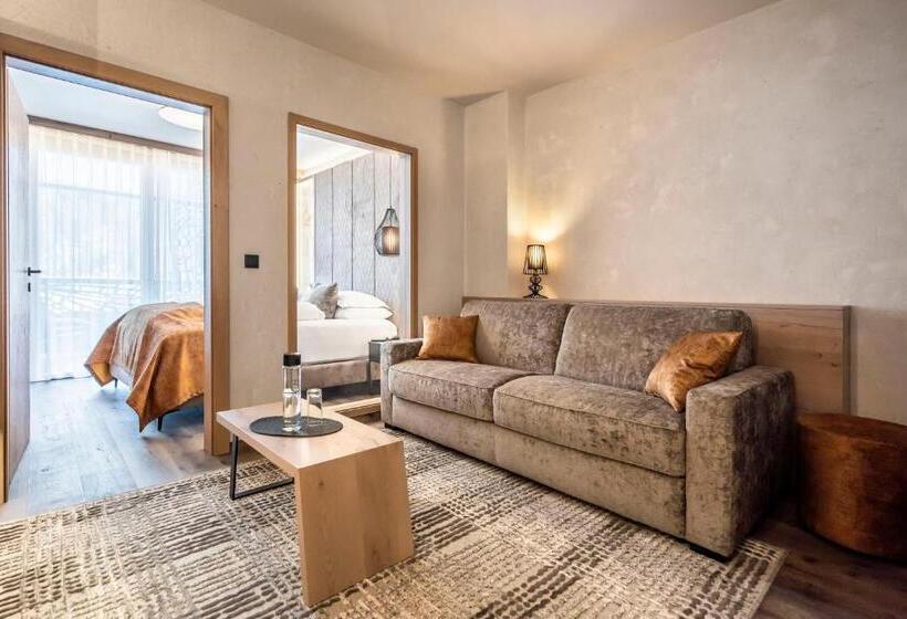 발코니가 있는 4인용 스탠다드 룸, Quellenhof Luxury Resort Passeier