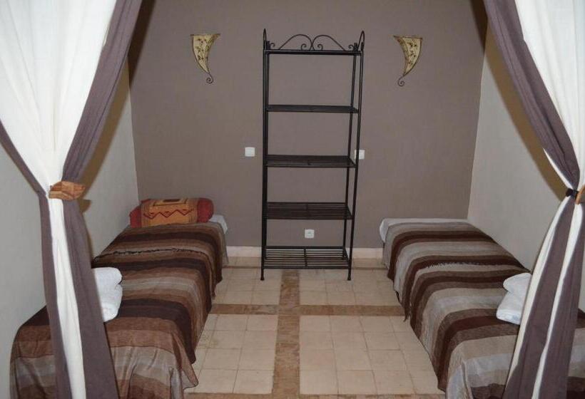 سوییت, Casa Naima