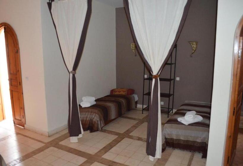 سوییت, Casa Naima