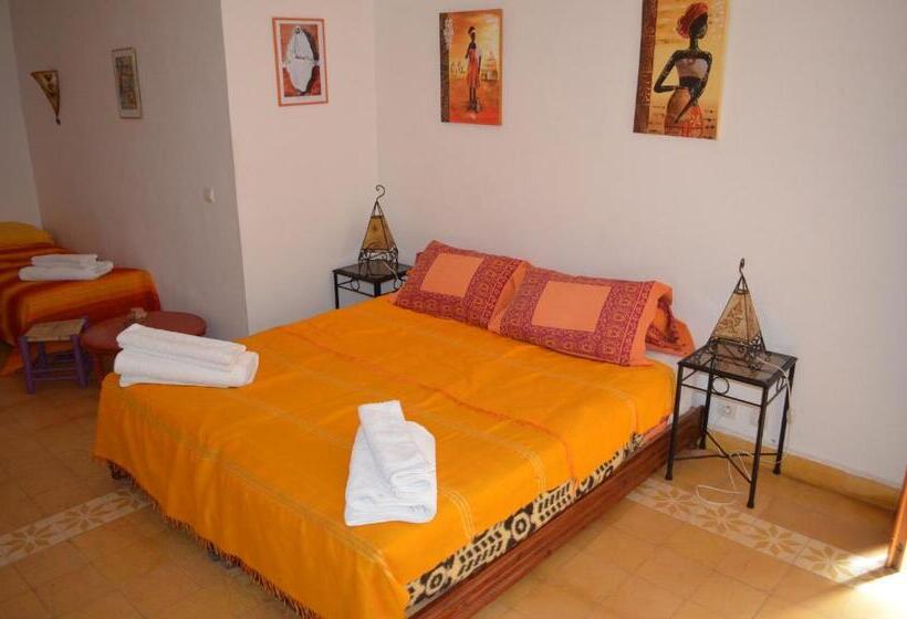 سوییت, Casa Naima