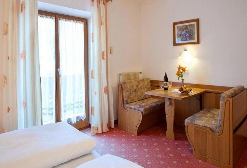 스탠다드 트리플 룸, Pension Sonnegg