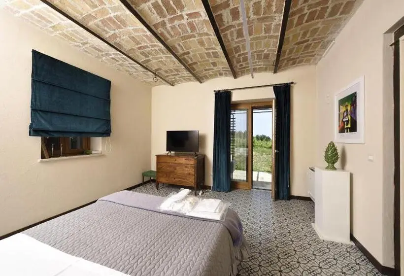 اتاق لوکس, La Cascina Di Chiara
