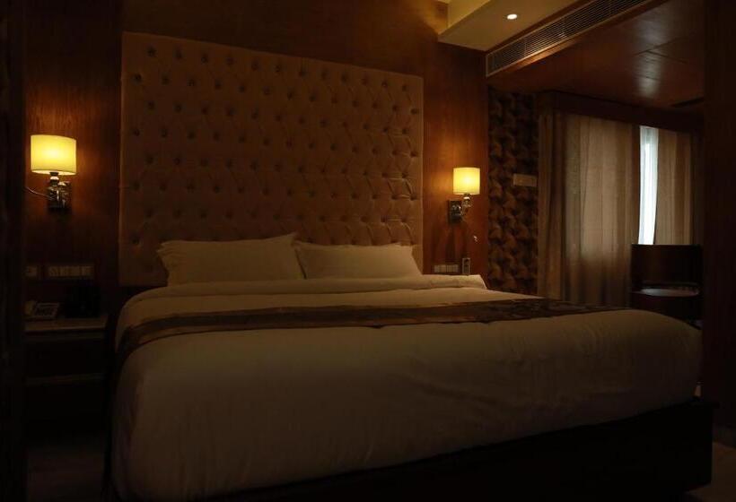 סוויטה, The Hotel Park