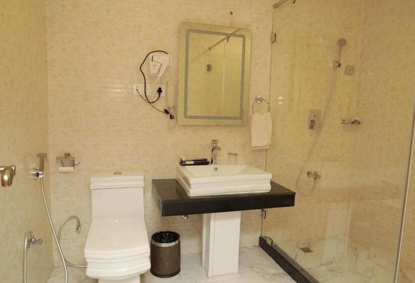 חדר דלוקס, The Hotel Park