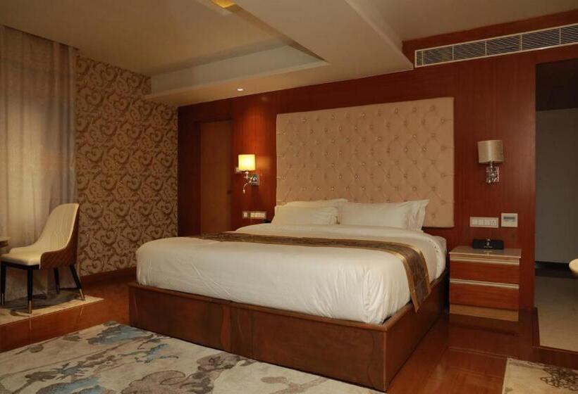 חדר דלוקס, The Hotel Park