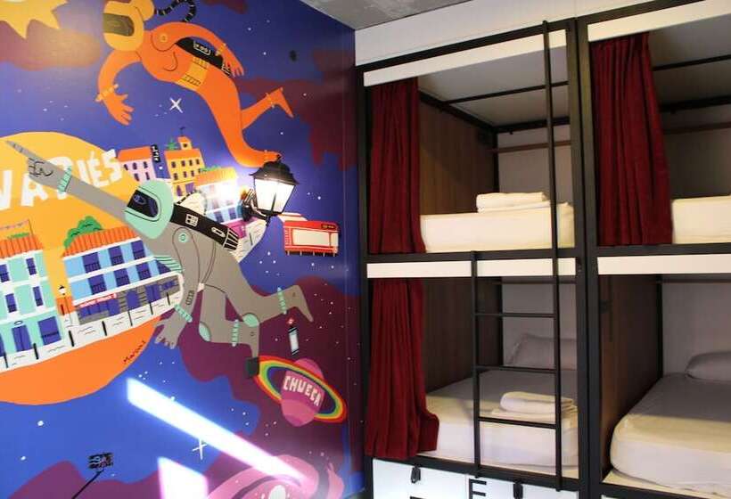 اتاق پرمیوم, The Central House Madrid Lavapiés