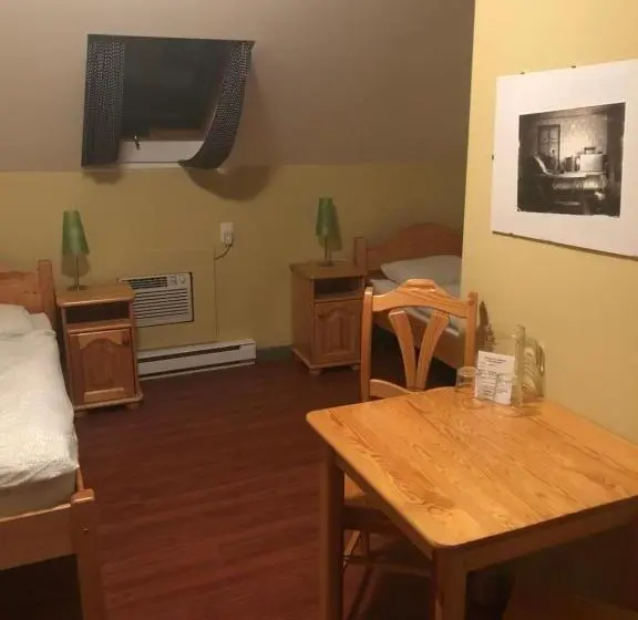 スタンダードルーム, Crowsnest Vineyards Guesthouse
