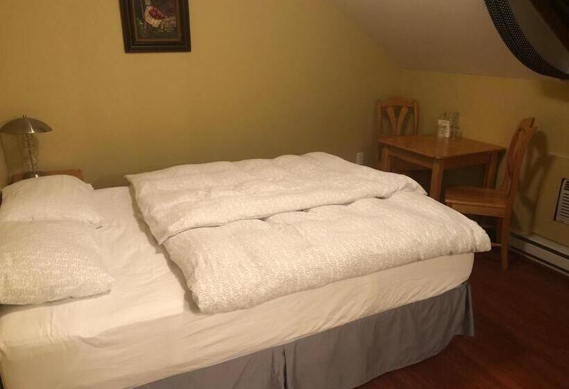 スタンダードルーム, Crowsnest Vineyards Guesthouse