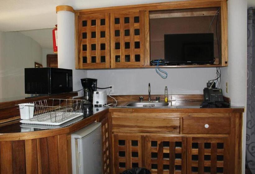 스탠다드 트리플 룸, Calico Jack's Resort