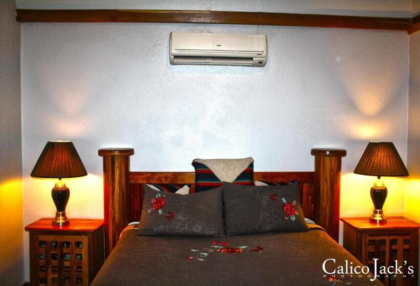 스탠다드 트리플 룸, Calico Jack's Resort