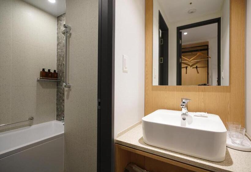 חדר סטנדרט בקומת סופריור, Henn Na Hotel Seoul Myeongdong