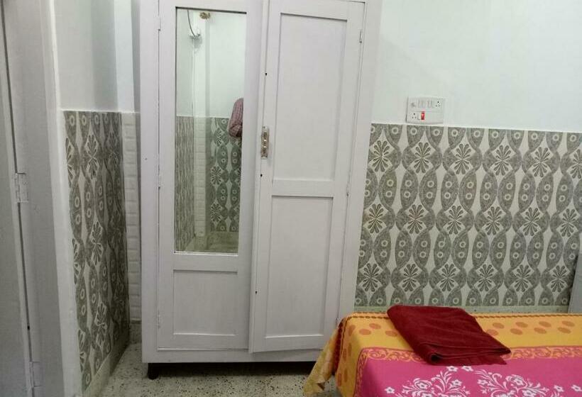 スタンダードシングルルーム, Kameng