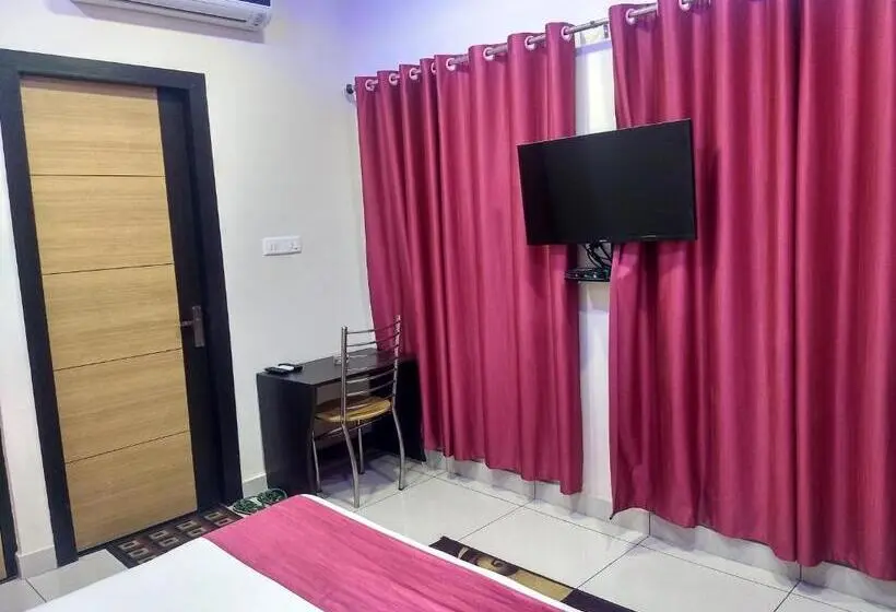 Chambre Deluxe, Reyansh