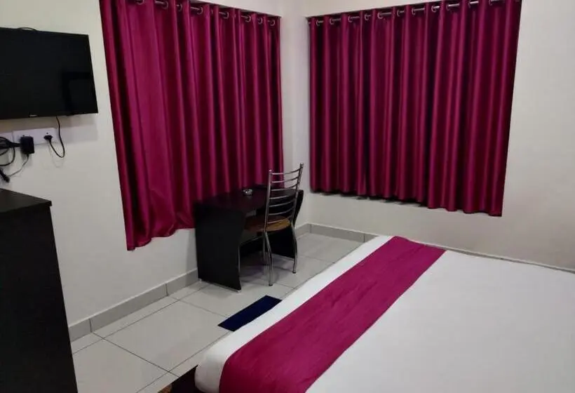 Chambre Deluxe, Reyansh