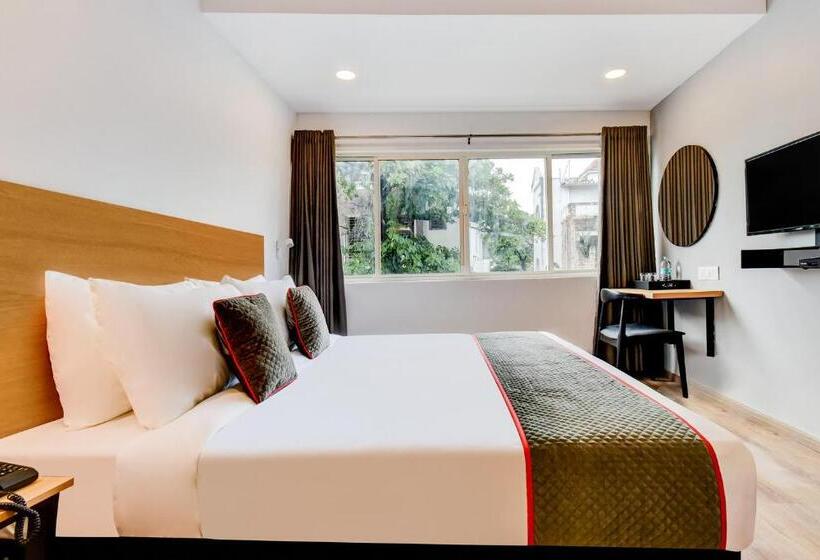 غرفة ديلوكس, Townhouse Century