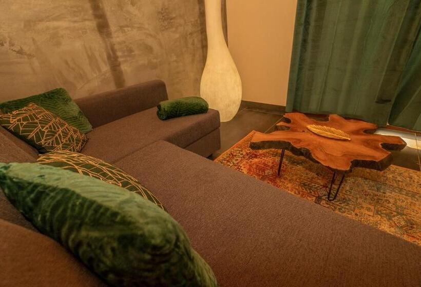 غرفة قياسية رباعية مطلة على الحديقة, Riva Del Sol Beach Resort