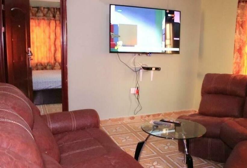 سوییت اجرایی, Gyason Royal Guest House