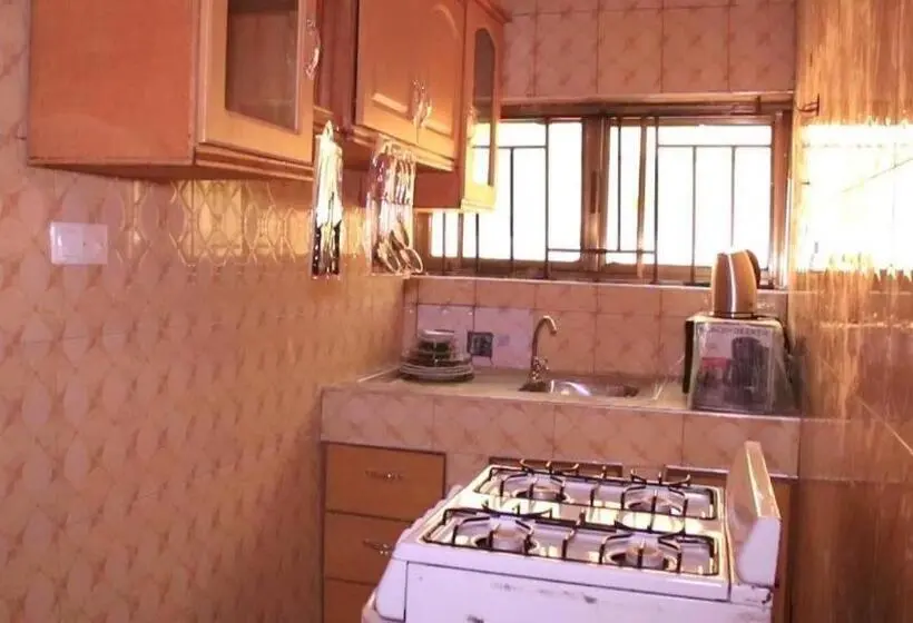 １ベッドルームのデラックスアパートメント, Gyason Royal Guest House