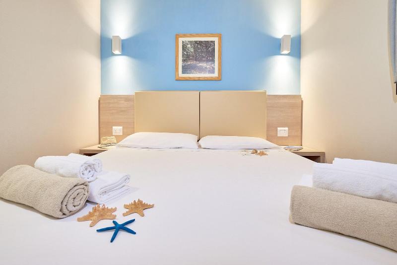 스탠다드 룸, Crampon