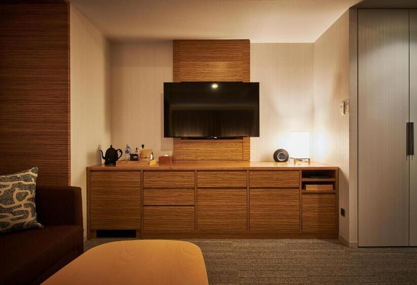 Апартаменты 4 Спальни, Cross Hotel Sapporo