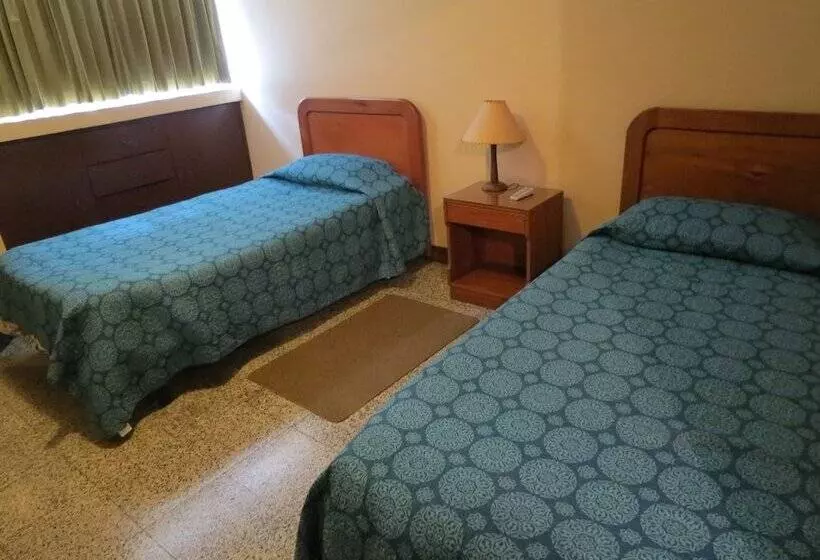 スタンダードルーム, Del Oeste B&b