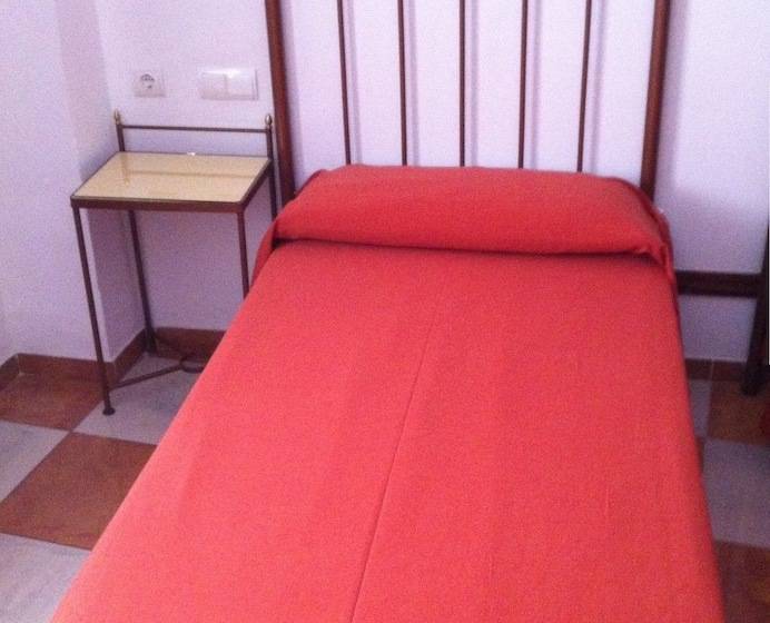 اتاق استاندارد یک نفره, Don Paula