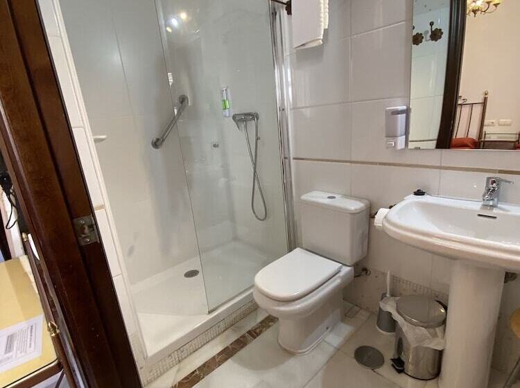 اتاق استاندارد, Don Paula