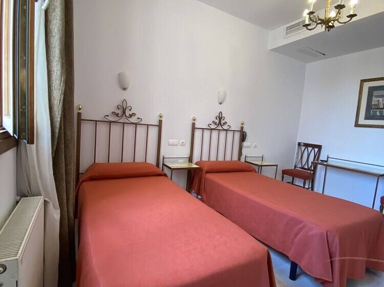 اتاق استاندارد, Don Paula