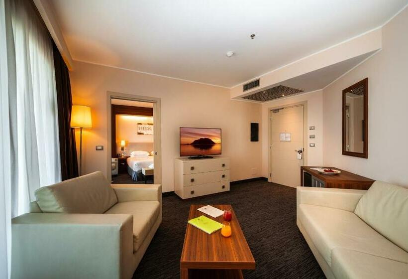 バルコニー付スイート, Delta Hotels By Marriott Olbia Sardinia