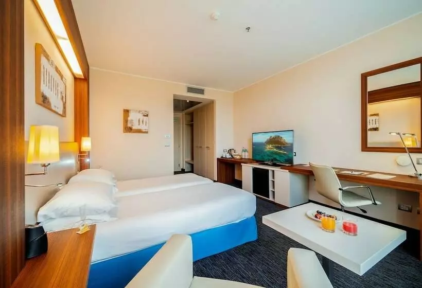 اتاق استاندارد, Delta Hotels By Marriott Olbia Sardinia