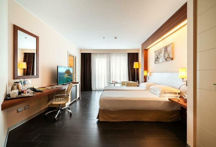 Номер Стандарт Адаптированный для Инвалидов, Delta Hotels By Marriott Olbia Sardinia