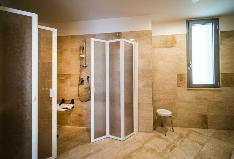 身障者適用スタンダードルーム, Delta Hotels By Marriott Olbia Sardinia