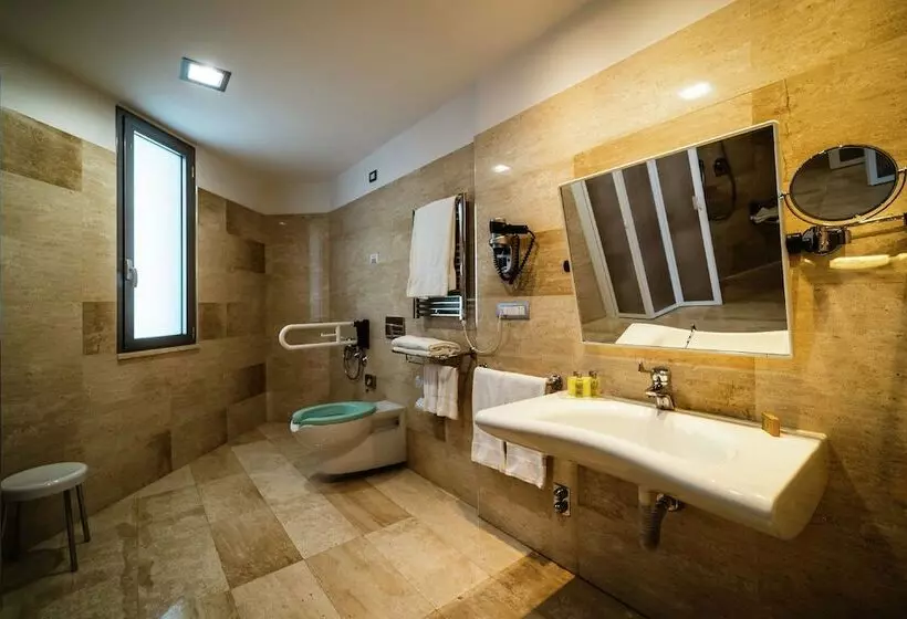 اتاق استاندارد برای معلولان, Delta Hotels By Marriott Olbia Sardinia