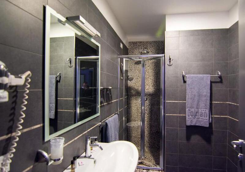 اتاق استاندارد, Golden