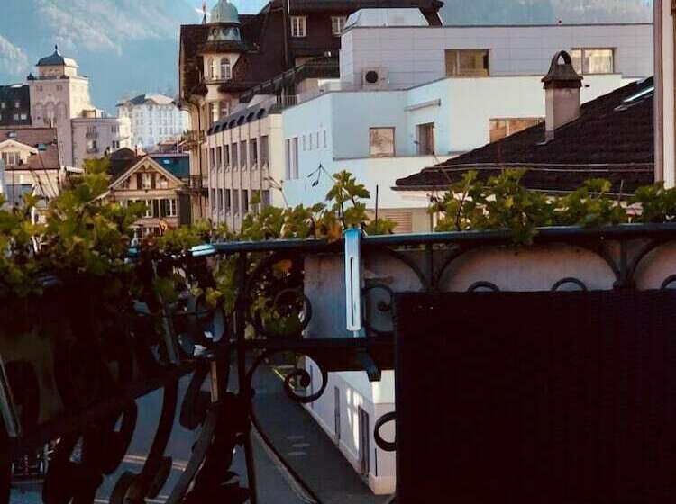 Номер Стандарт Индивидуальный, Harder Minerva