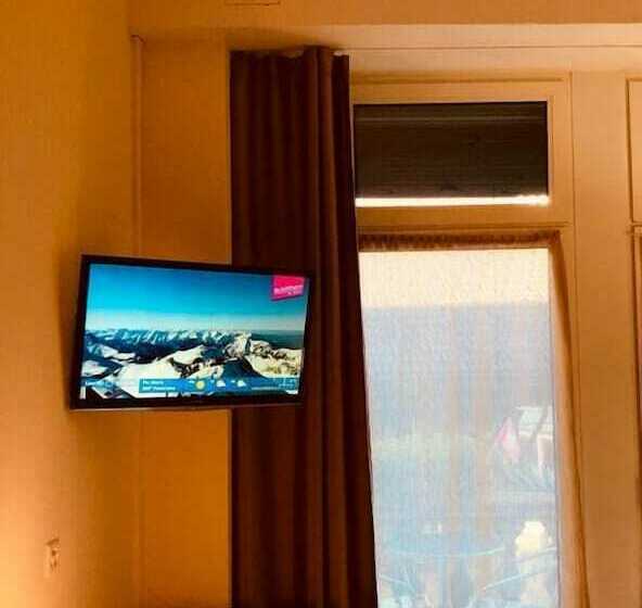 Номер Стандарт Индивидуальный, Harder Minerva