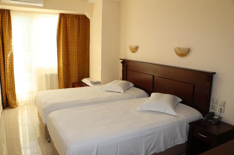 Номер Стандарт, Kosta Famissi