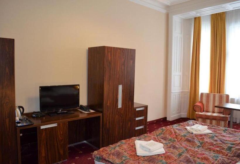 غرفة سوبيريور, Palacky