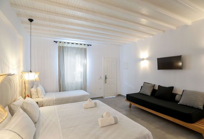 חדר סטנדרט לשלושה, Petinaros