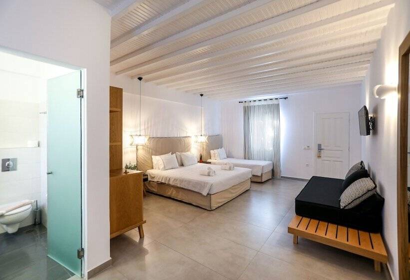 חדר סטנדרט לשלושה, Petinaros